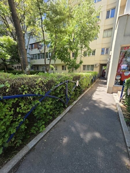 Alexandru Obregia Apartament 3 camere cu destinatie  spatiu comercial