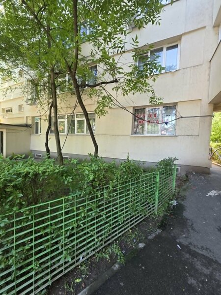 Alexandru Obregia Apartament 3 camere cu destinatie  spatiu comercial