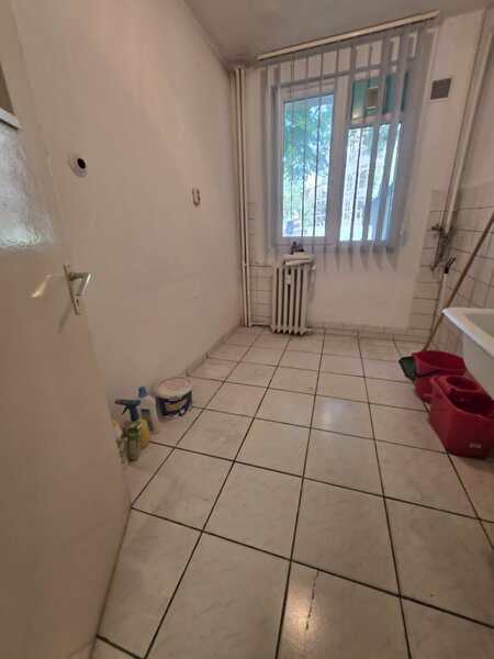 Alexandru Obregia Apartament 3 camere cu destinatie  spatiu comercial